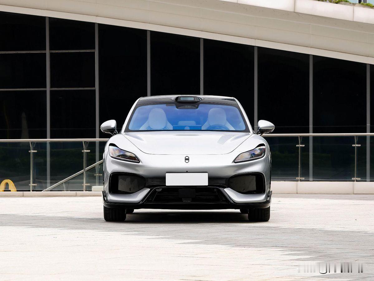 智界RX：中国品牌SUV浙赛圈速第一，25.98万起的&34;驾驶者之车&34;
浙赛SUV榜第 5，兰博基尼Urus都在它后头，25.98万起的国产车什么来头？
浙赛官网圈速榜更新了一条：中国品牌SUV第一次挤进前五，1分43秒210，兰博基尼Urus都在它后面。
先说圈速哪来的。虚拟主销四球头全铝双叉臂加五