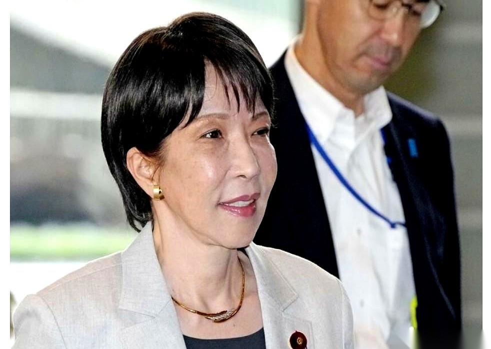 20岁的美国海军陆战队上等兵德文·巴拉德涉嫌在那霸市一家酒店内作案，致使一名39岁日本女性身亡，钱包和背包被劫走。
驻冲绳美军最高负责人沃森对这起恶劣事件给出的处理动作，是让所有驻冲绳美军连续30天在零时至凌晨5时之间不许出门。
被冲绳县警方逮捕并移送那霸地方检察厅的嫌疑人本身，至今没有收到任何来自