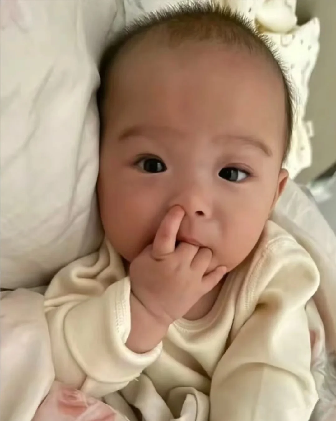 软软的小手，太可爱了