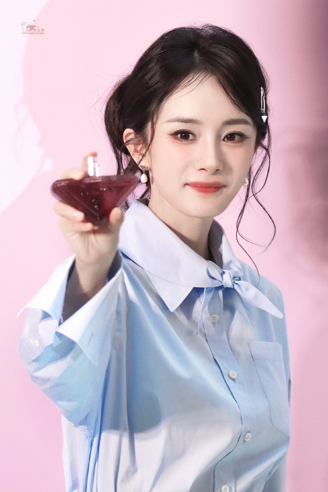 #杨幂[超话]##杨幂江山大同#ym#杨幂冯湮儿#ym#杨幂冯娷#

宇宙中的一颗星星都不及你的眼，因为你眼中有星辰大海
​