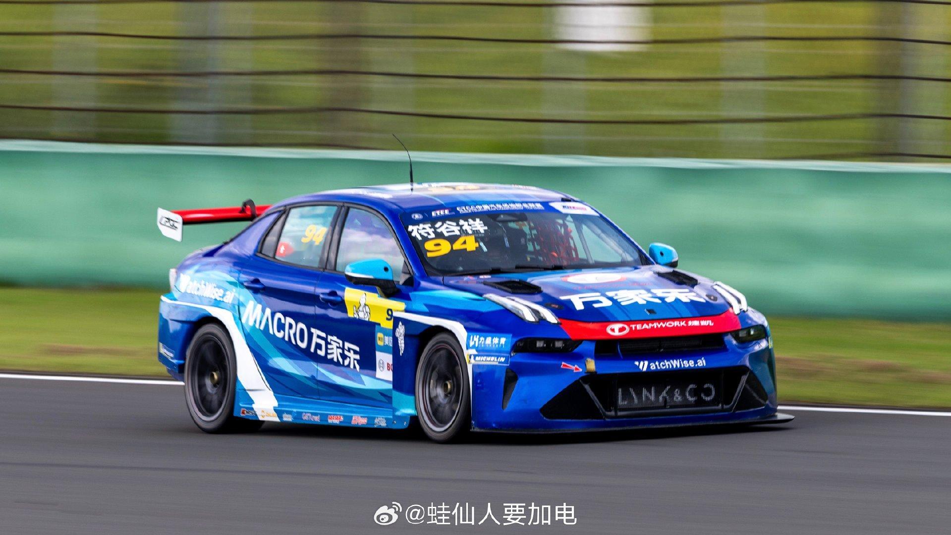 这个周末看#吴彦祖# 和#韩东君# 开#领克03# TCR赛车征战TCR China啦[流鼻血]#领克[超话]#  ​