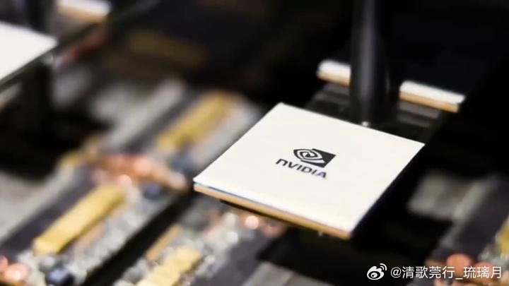 《美国智库放话：华为只用国产存储，2028年算力只有英伟达1%！可他们没算到，华为悄悄走了另一条路》此视频已有1.1万次播放 ​