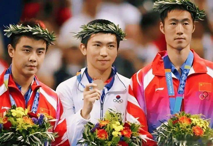 当年的雅典，欠王励勤一块男子单打金牌！[闭嘴][闭嘴][闭嘴]#王皓老婆#  ​
