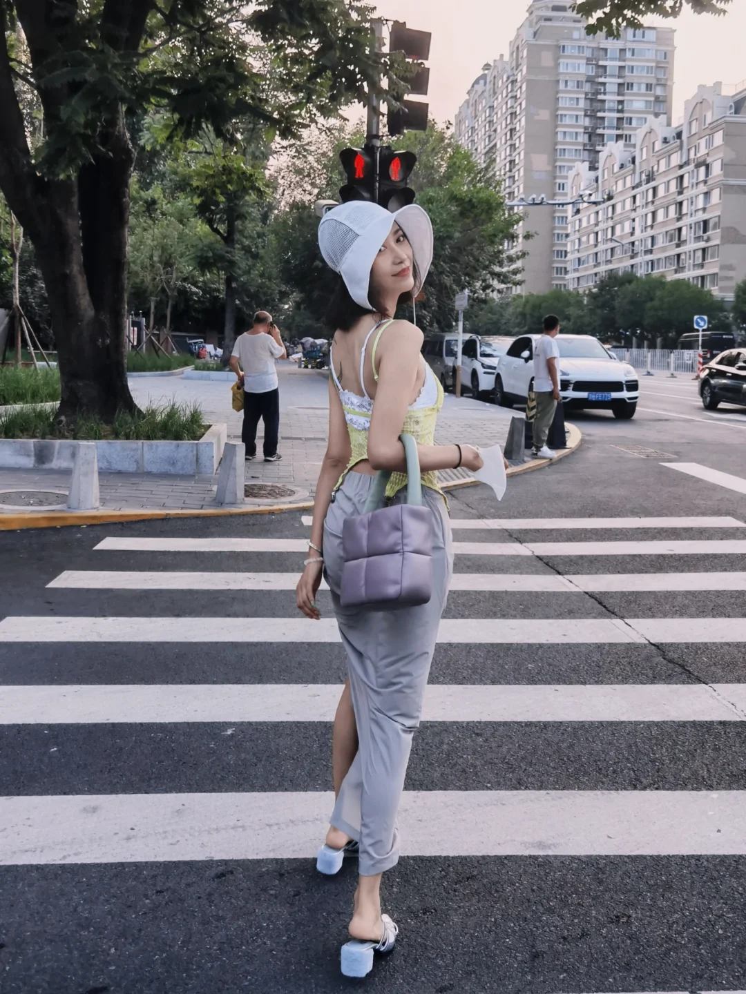 夏日清爽撞色｜柠檬黄吊带太显活力✨