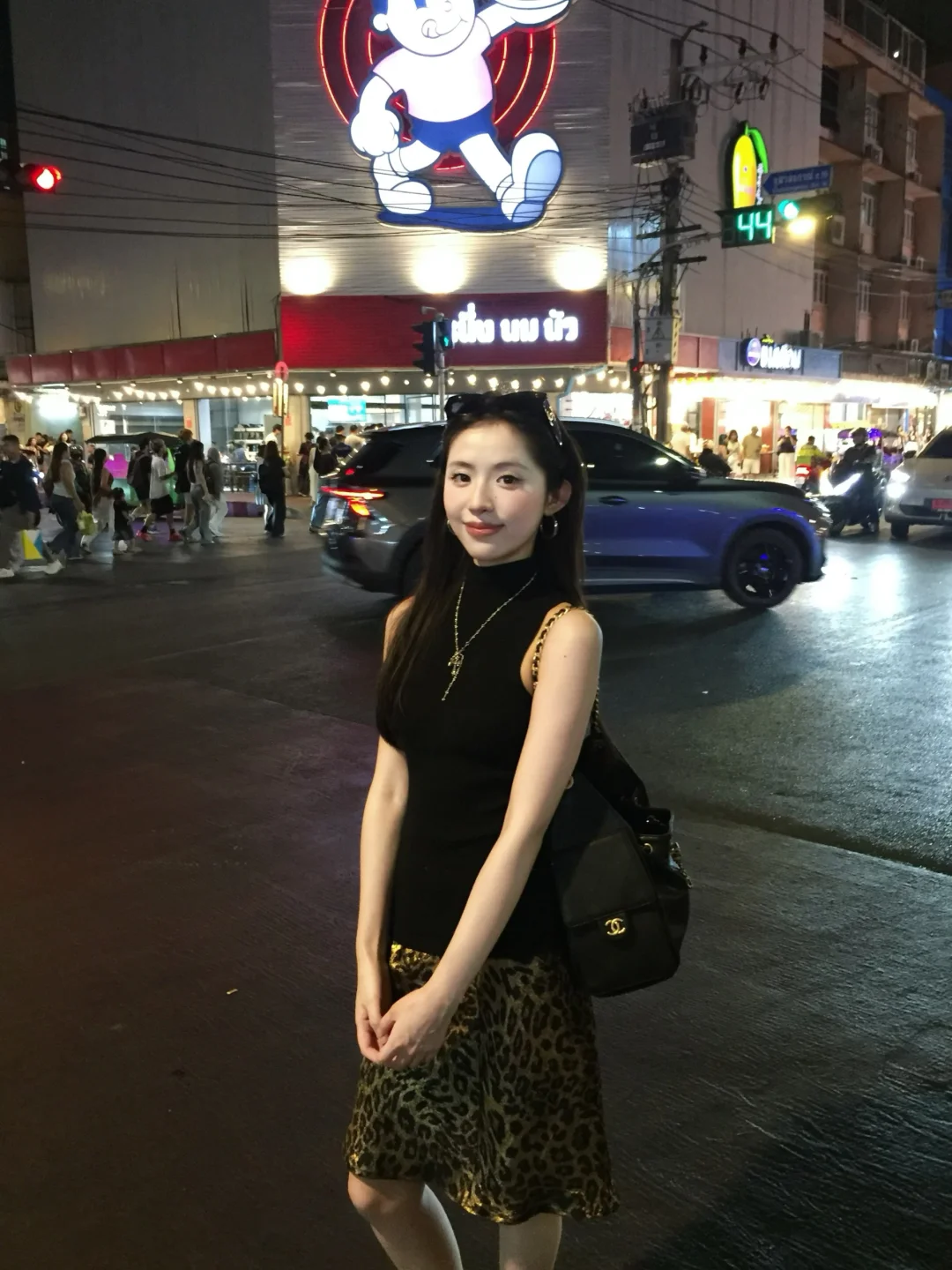 曼谷的夜🐆🐈‍⬛⋆ ♡̷ .ﾟ