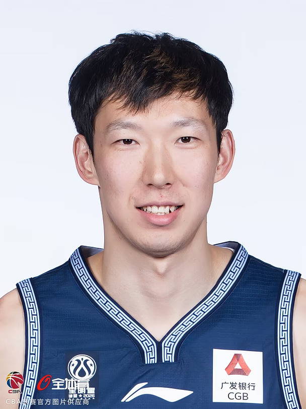 2026CBA全明星证件大头照-周琦