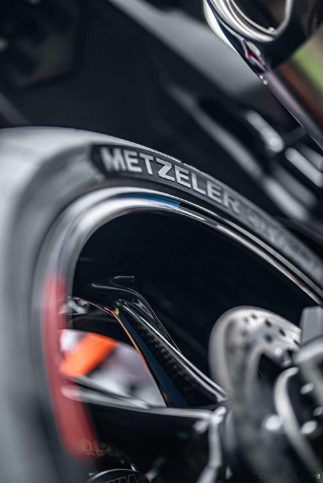 国内第一台2026款宝马M1000RR 价格不贵 喜欢您来 ​