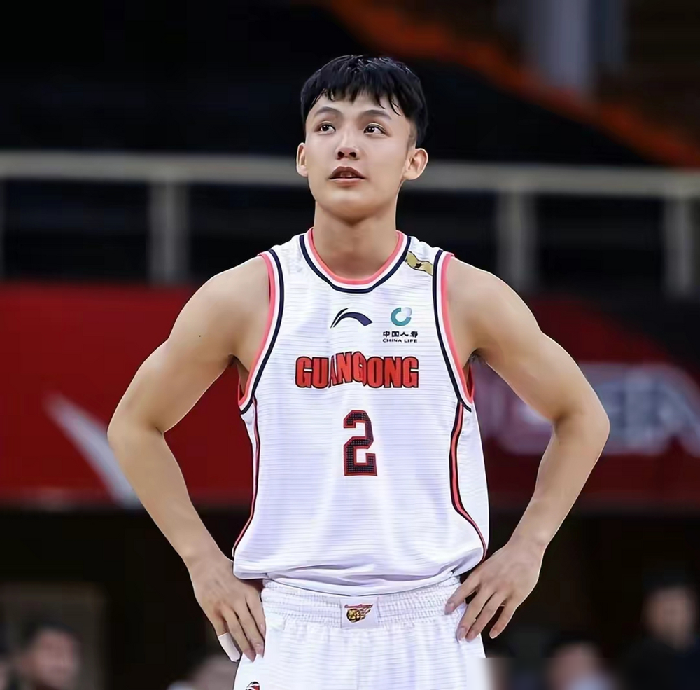 杜锋把MVP级的徐杰，从“恩人”捧杀成底角投手，广东队这盘棋你看懂了吗...