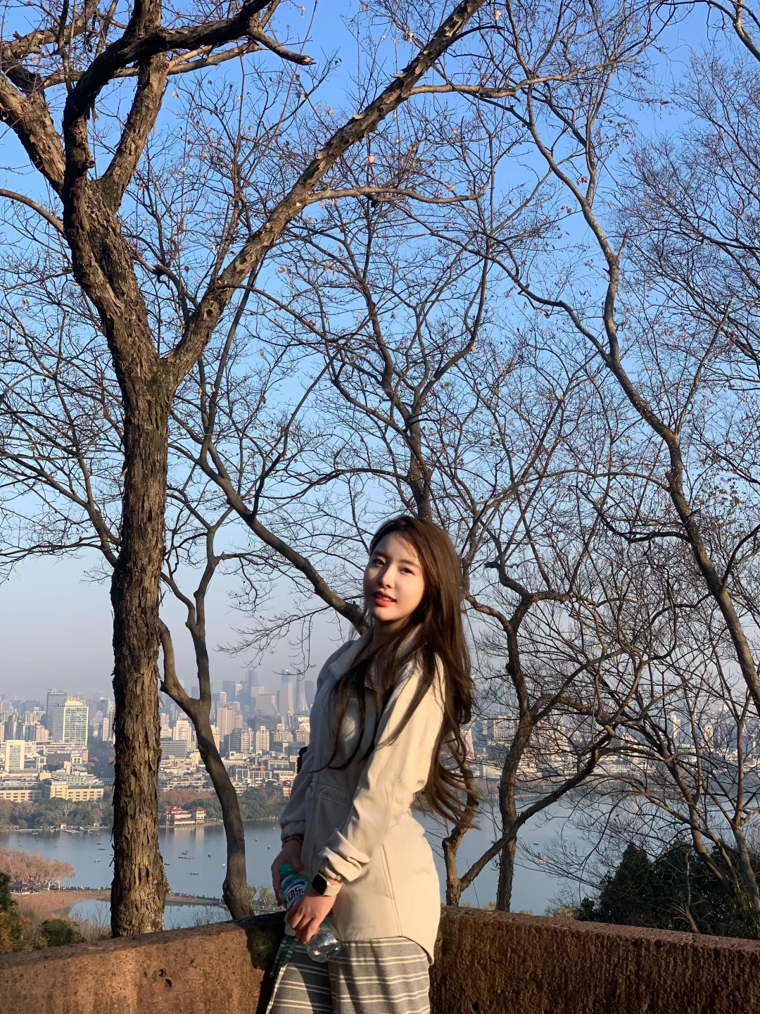 4:00pm 我在宝石山徒步🏃拯救今天