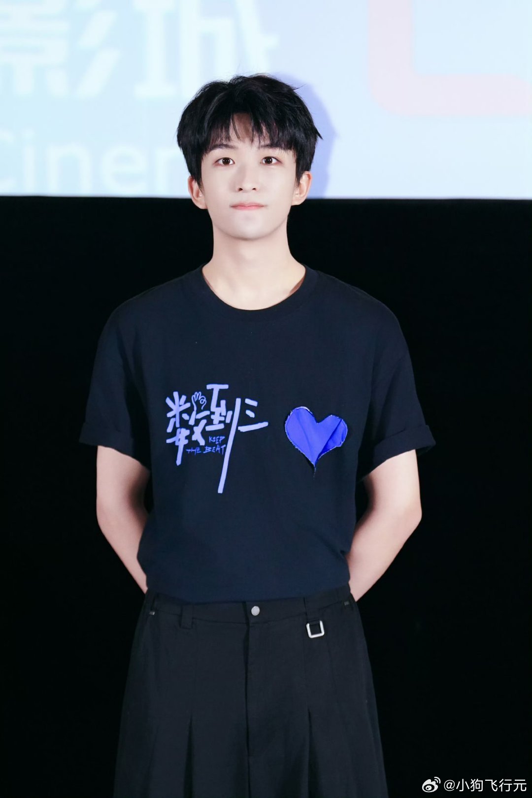 咋这萌！！

#黄子弘凡##hzhf##黄子弘凡数到三# ​
