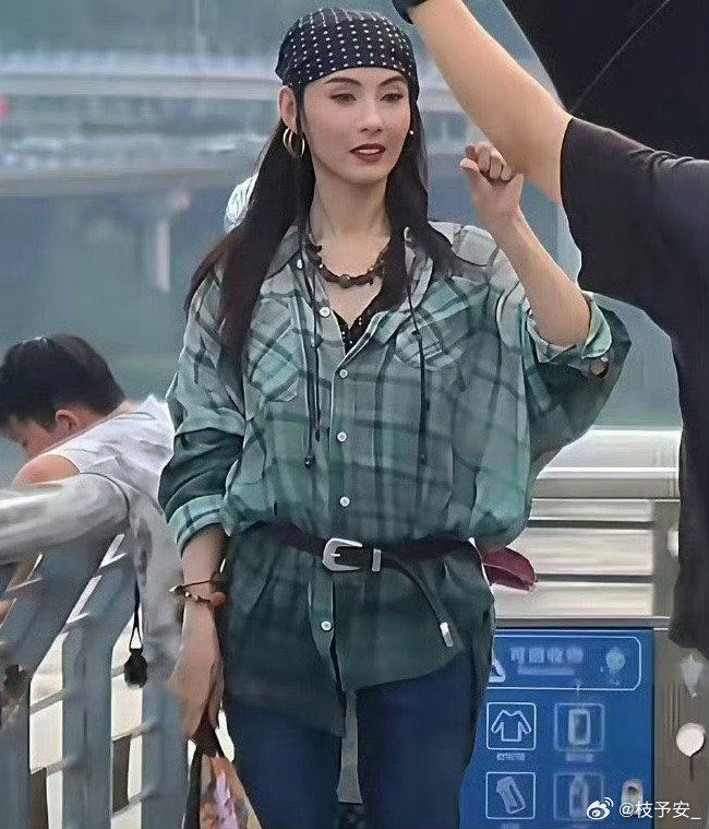 不得不说，谢霆锋看到这一幕，心里多少也得后悔一点吧 ​​​