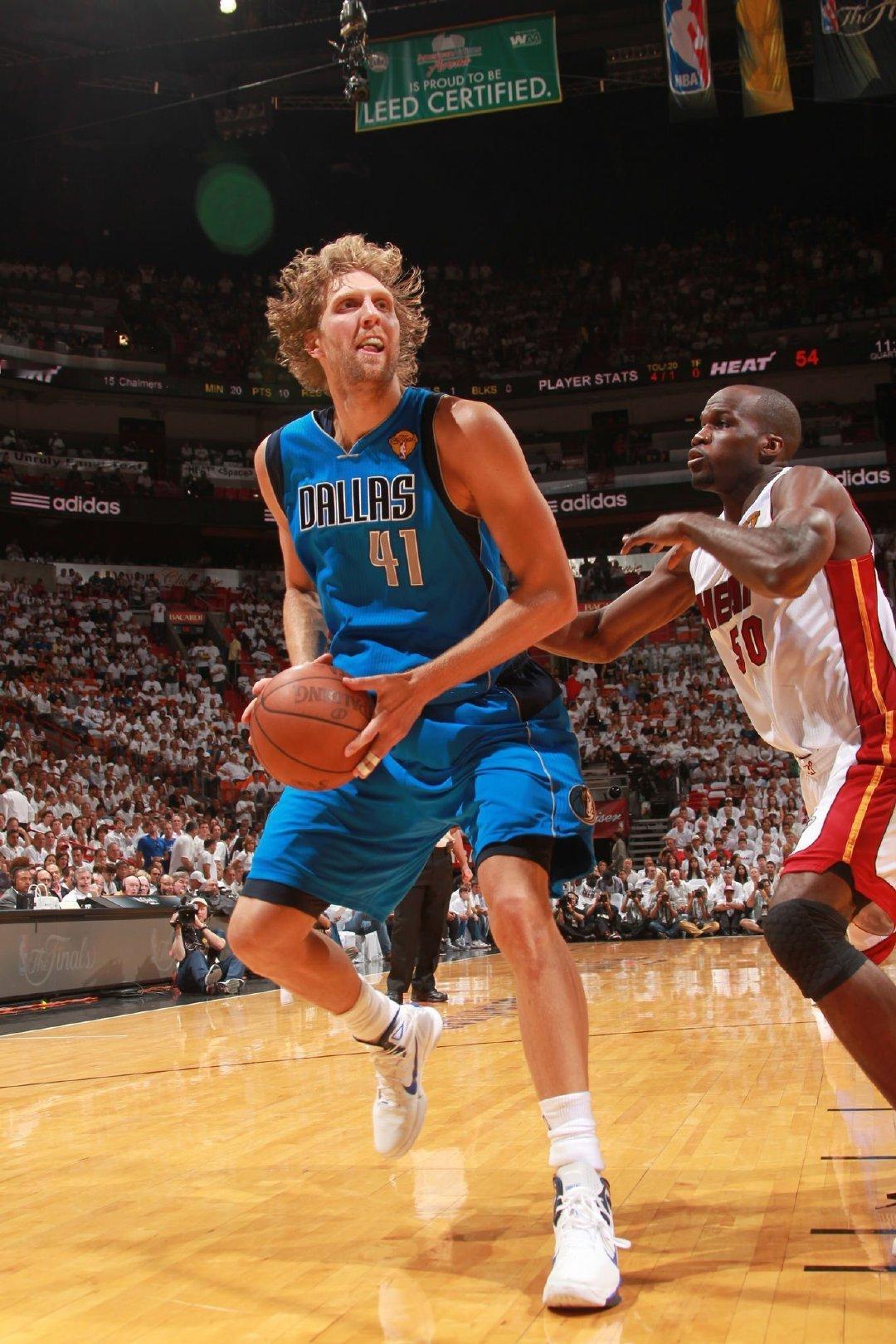 Dirk Nowitzki ​
#诺维斯基##达拉斯小牛##dps machine lab##NBA[超话]# ​