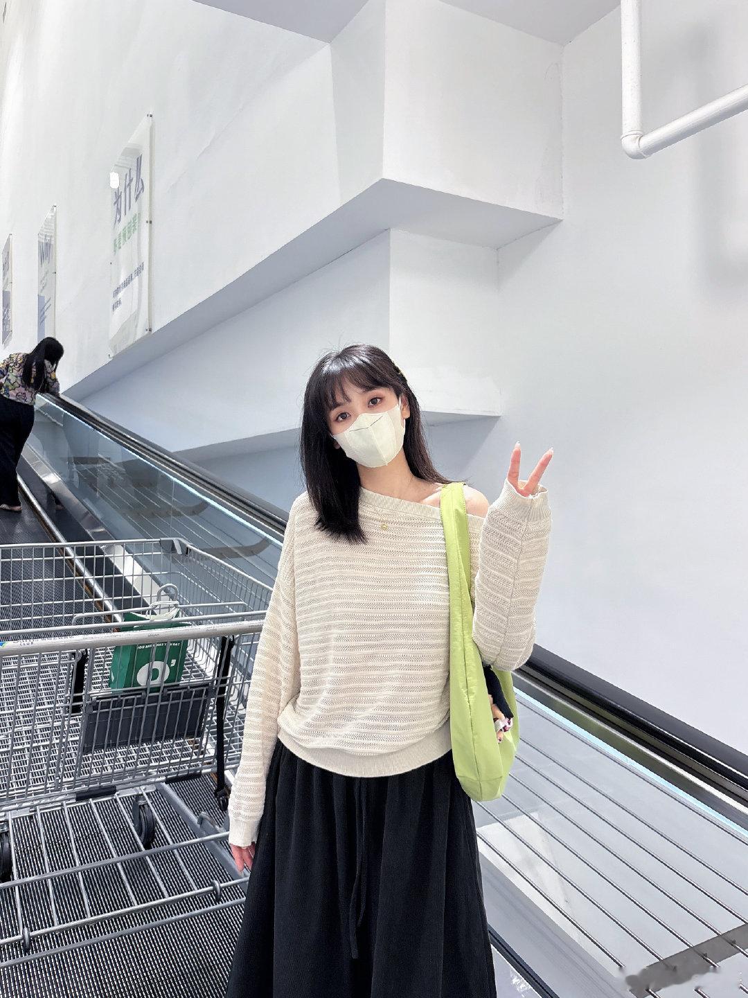 🥑又来逛山姆啦
#今天穿什么##ootd# ​