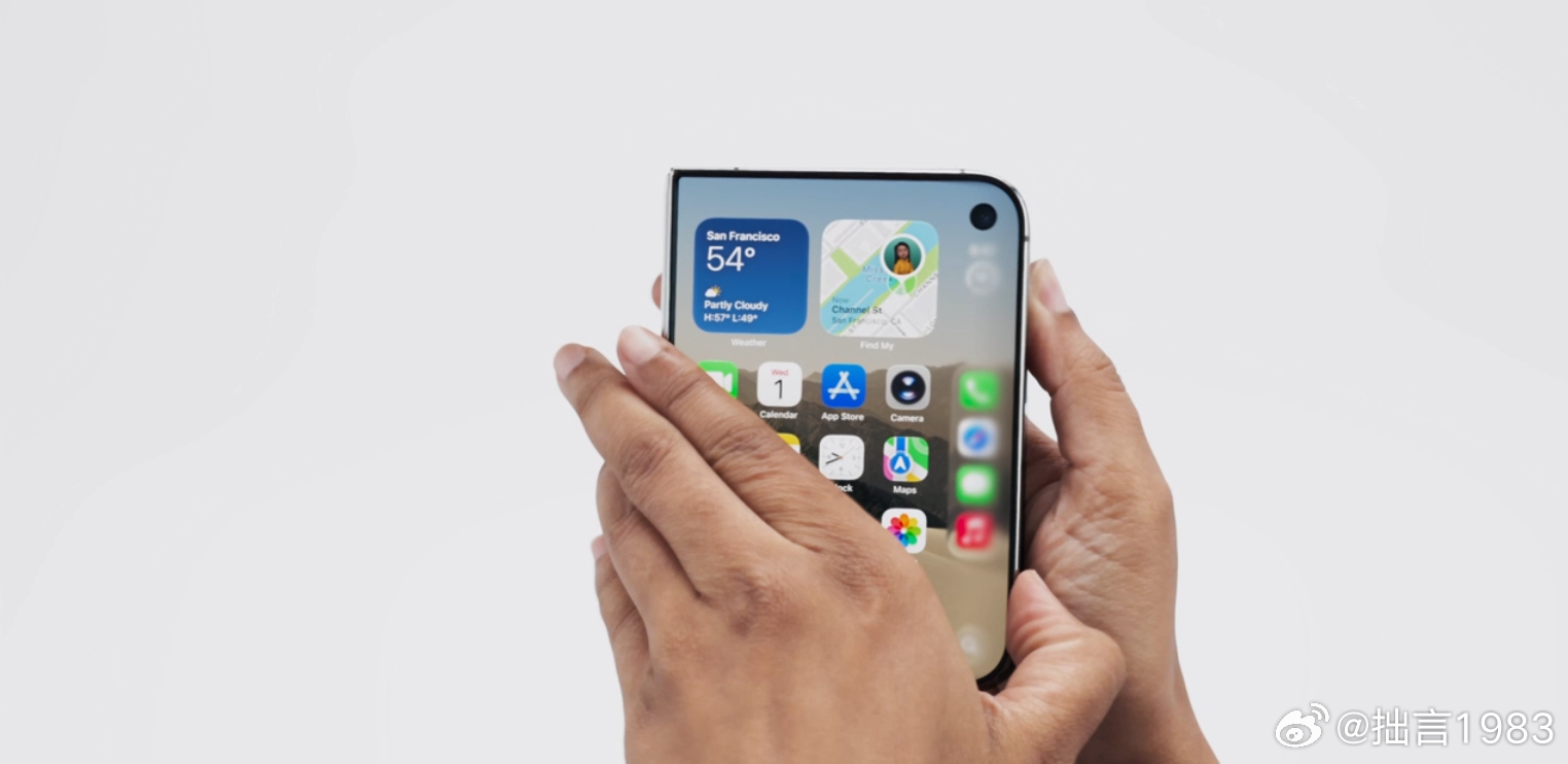 #iPhoneDuo直接冲还是等下一代#
一句话概括，即便出第三代我都还是不建议充。苹果现在连这种半成品都敢直接出了，作为一个已经开始臃肿化的品牌，如果它已经开始第一次妥协、第一次为了挣快钱而出这类产品，很难想象，第二代第三代就一定会成熟，所以我不太建议大家在这几年里将iPhone DUO作为你的折叠 ​