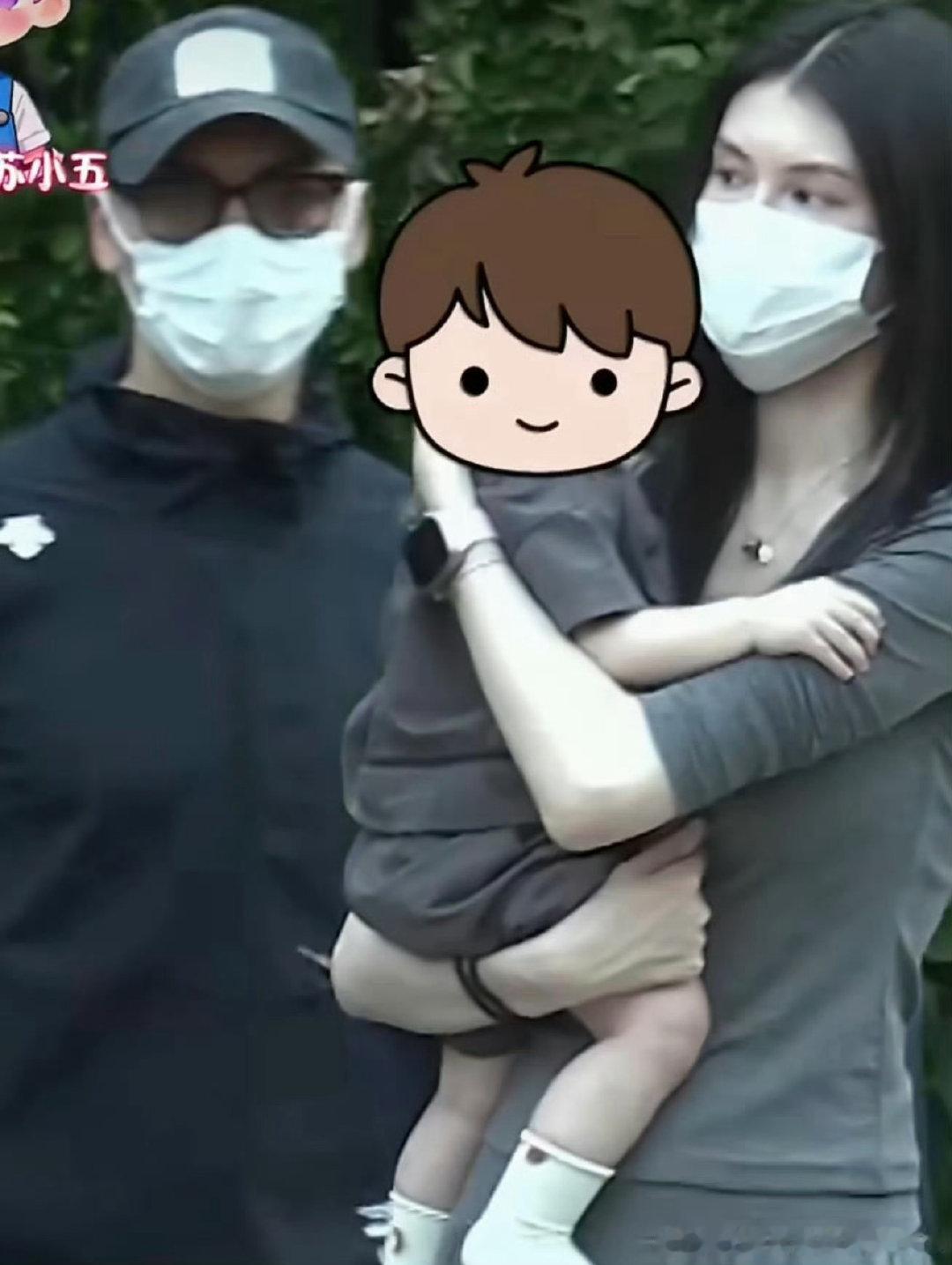 #陈伟霆何穗为儿子办周岁宴#感觉昨天才生娃，今天就办周岁宴，时间过得可真快！ ​