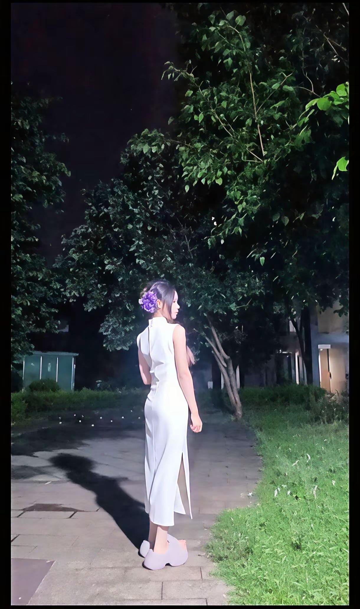 <p>优雅女人 <!--{img:0}--><!--{img:1}--...