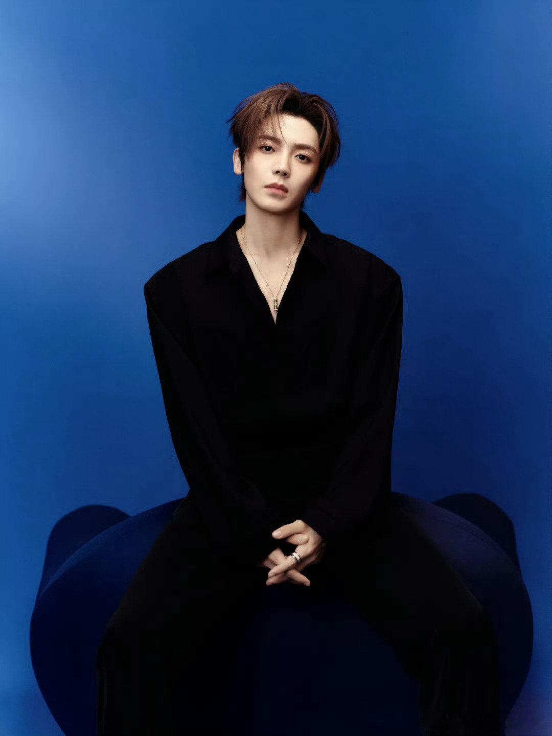 #侯明昊[超话]##侯明昊这个身材拿什么输##侯明昊大梦归离##侯明昊张碧晨清唱雀骨ost炙光# 

每次考古都在恨自己没能早点遇见你

​