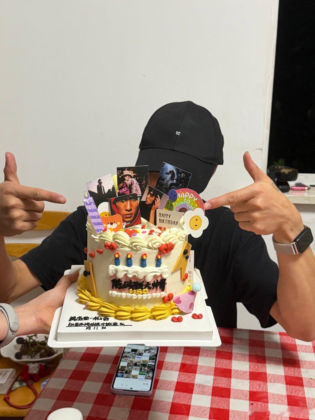 #周杰伦[超话]# 与Jay过了一个生日
杰迷会来祝我生日快乐吗 ​