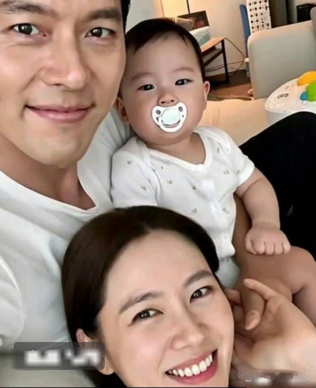孙艺珍说儿子帅想不当演员都难，夫妻俩人颜值都很高  小孩颜值肯定也不会差。 ​