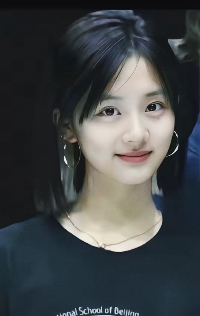 黄磊当年得意女儿全像自己，孙莉嫌他幼稚。如今黄多多越长越像妈，黄磊该哭还是该笑？