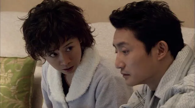 丈夫背叛家庭引发的名誉危机与情感崩溃：家庭的崩塌与重建   家庭，是每...