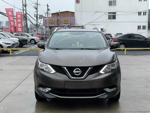 合资SUV 日产逍客，极品3.4万公里，2.0L自动挡，非常新的状态，2017年上牌，价格超便宜，高品质家用SUV，皮实耐用，经济实惠，非常友好的机械伙伴，长途也好城区也好，它都能贴心陪伴。#二手车 #自动挡 #开不坏的车 #值得入手的车 #日产逍客 #SUV #练手代步二手车