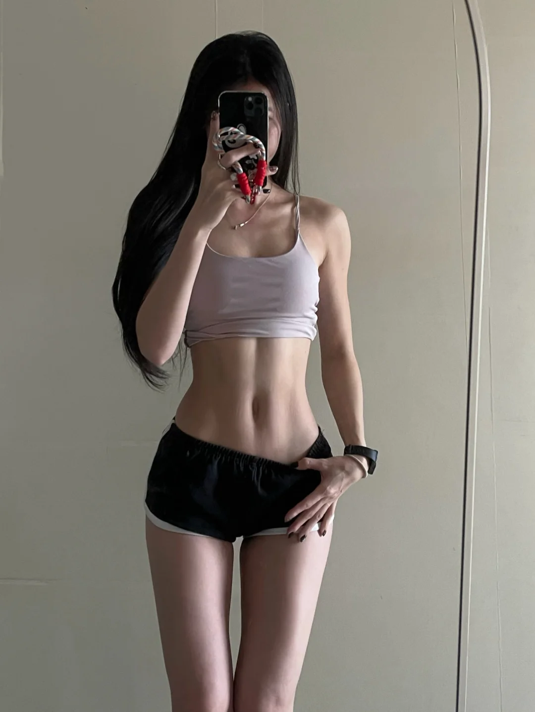 薄肌女生  练出了理想身材！