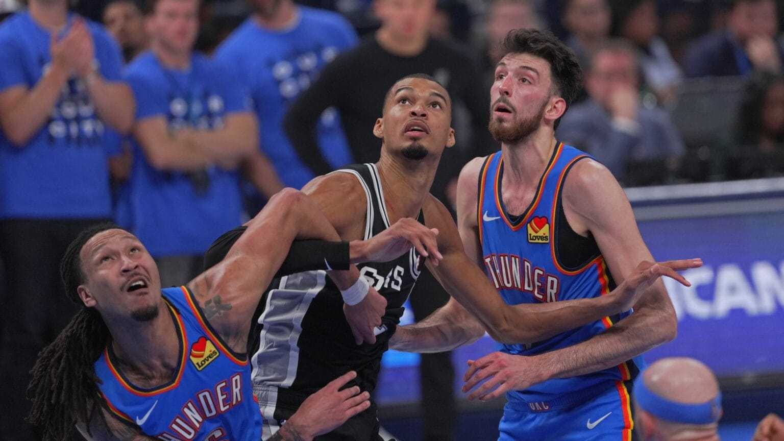 NBA马刺与雷霆的西决抢七，成为社交媒体史上观看量最高的NBA赛事维克...