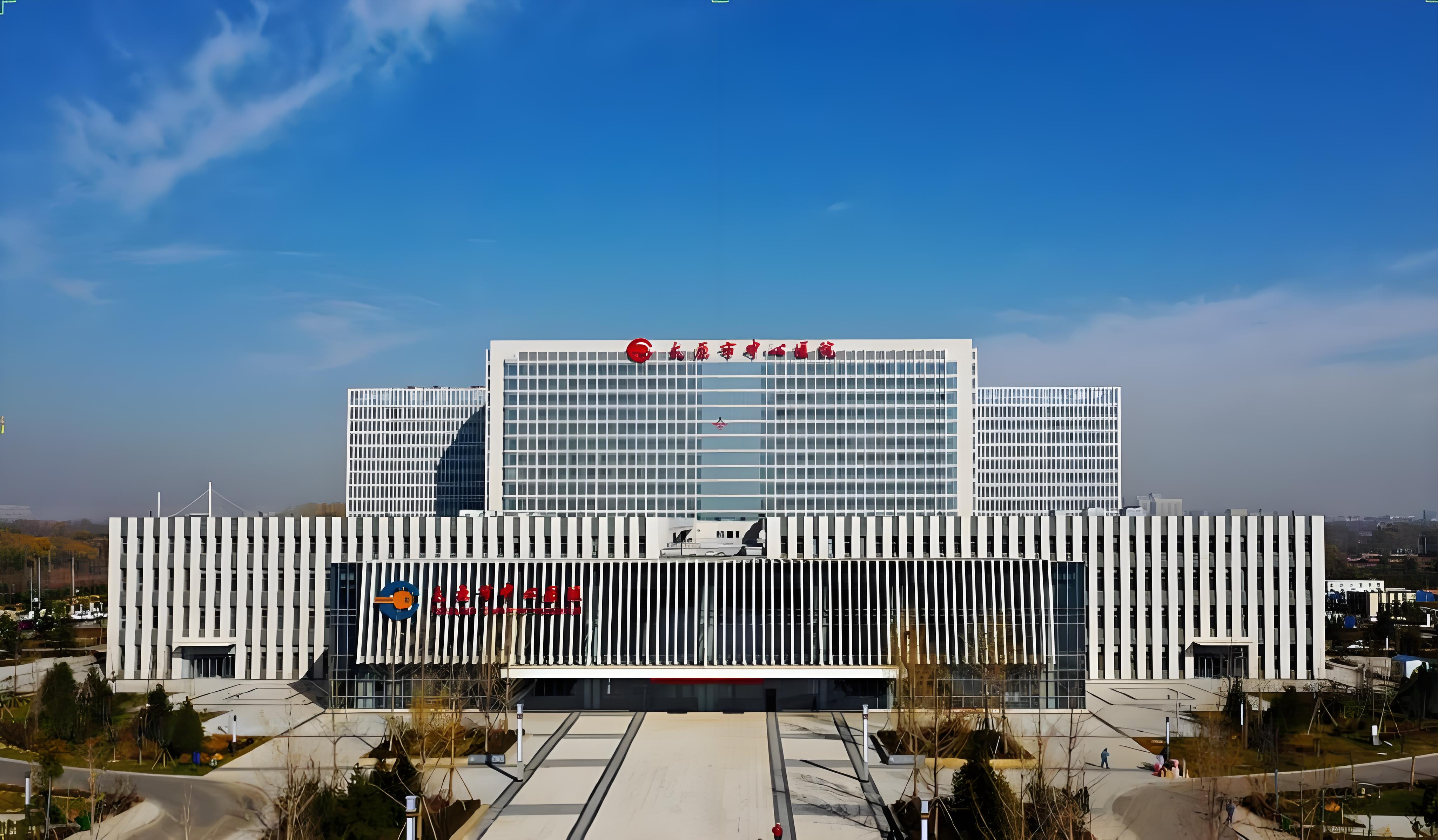截止2025年底，太原市千人口执业医师5.56人，这一指标高还是低？对比全国各大