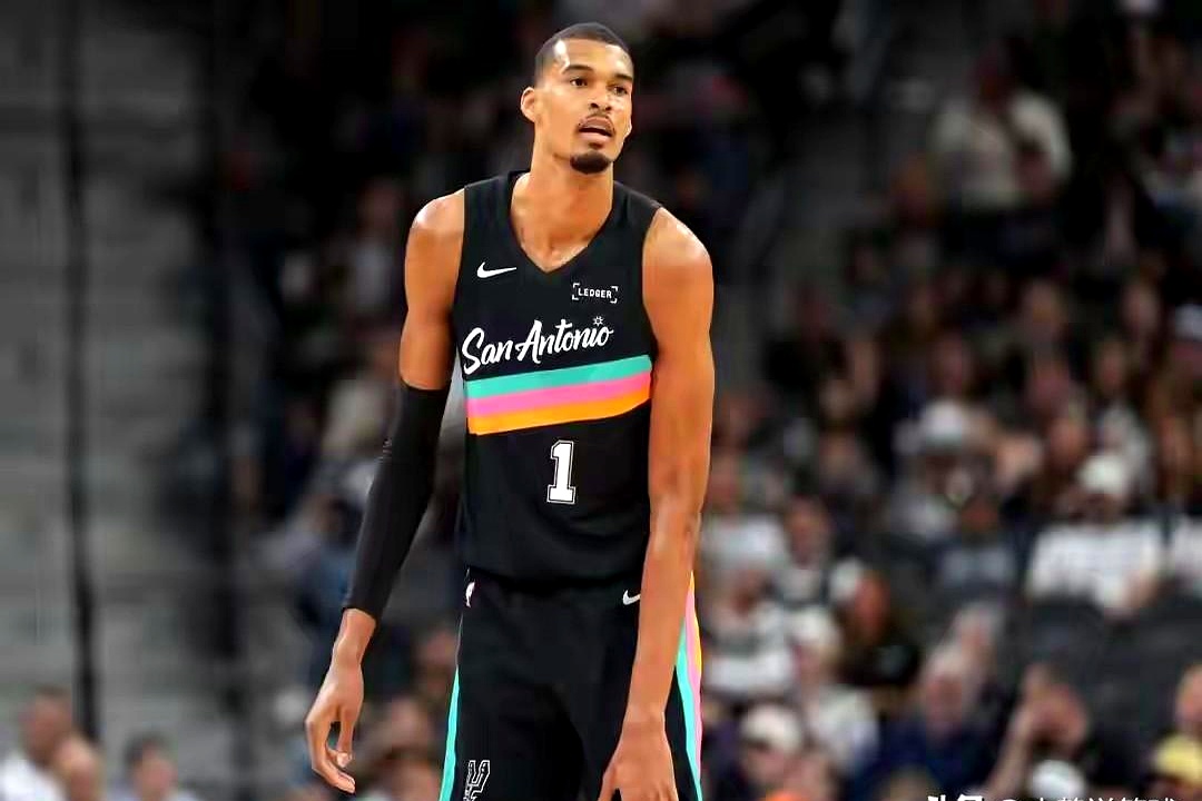 NBA季后赛真是什么怪事都有。    猛龙队投篮命中率烂到家，有效命中...