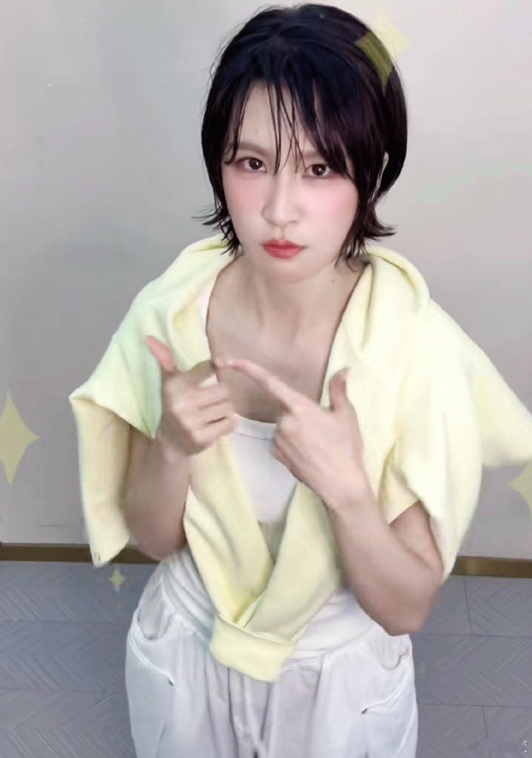 #曾沛慈[超话]#  [心]#曾沛慈我爱你以上# 

 听说姐姐是卡点5:20发的视频嘛，也太美好了吧！ 又美又浪漫。

​