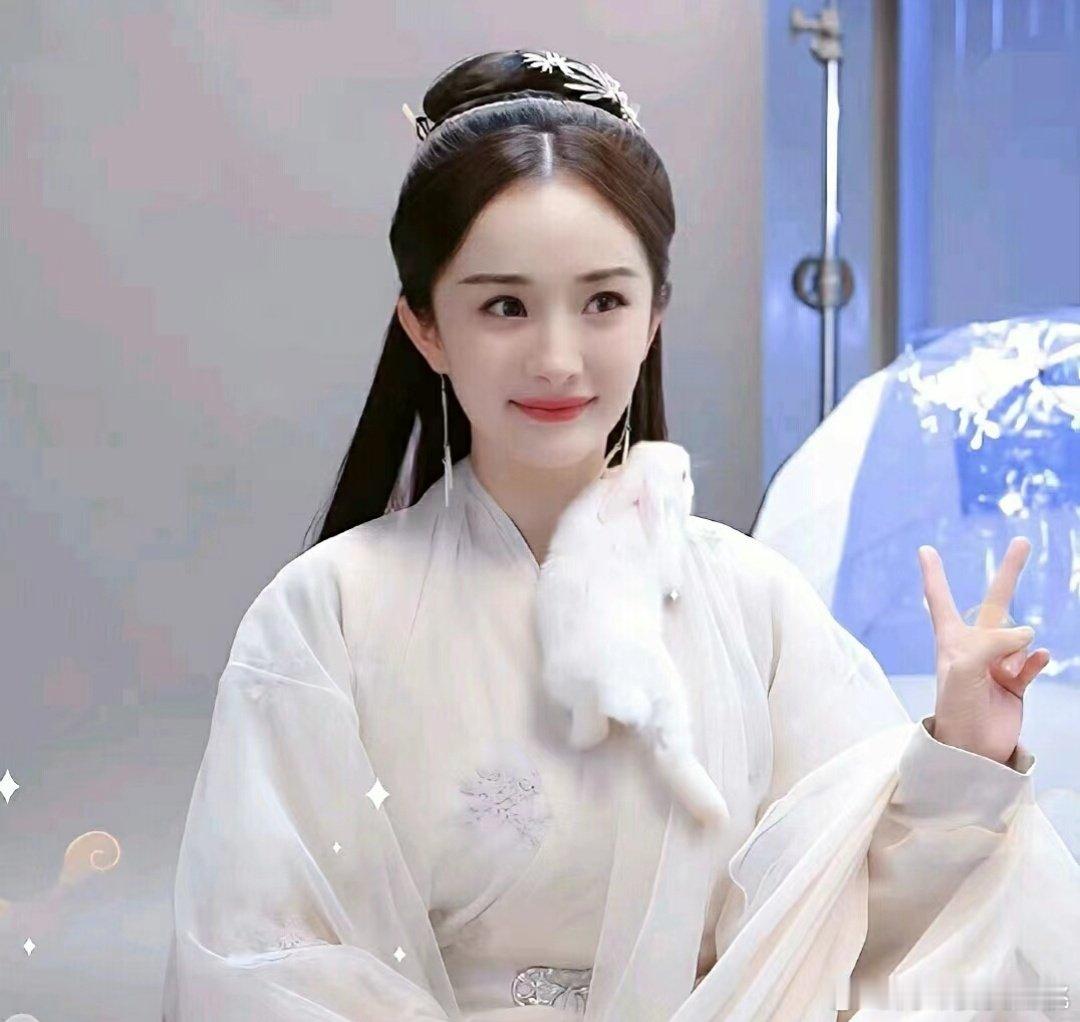#杨幂[超话]# “世间好物不坚牢，彩云易散琉璃脆”，我真的超爱斛珠夫人，有点惨的小海市，我真的哭了#杨幂0912生日快乐# ​