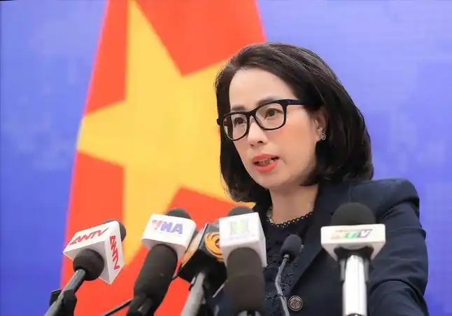 越南外交部发表严正声明，

8月28日，越南外交部发言人范秋姮发表声明称：强烈反