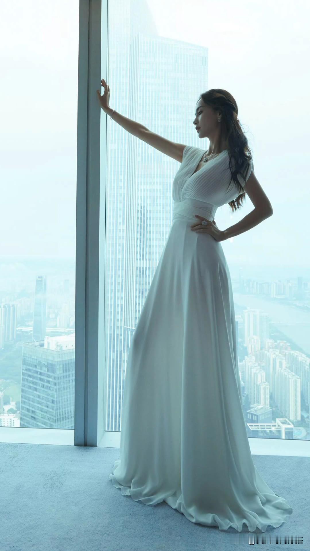 时尚美女，喜欢吗？