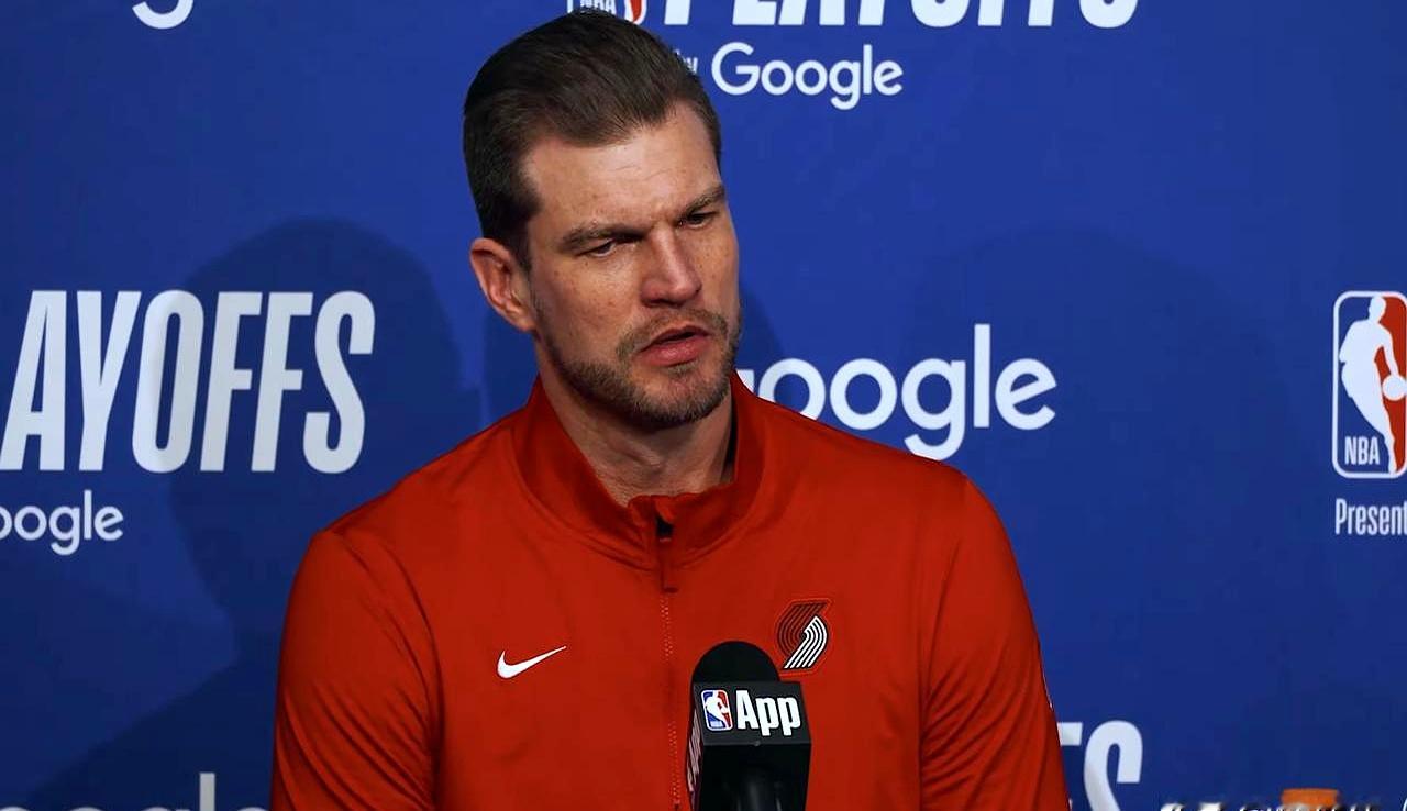 对手教练都快被打服了，直接说文班亚马的防守“太夸张”。    单场7盖...