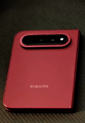 小米 18 系列要炸场了：2nm 芯片、双 2 亿、7000mAh 起，但标准版得等到年底

9 月 15 日卢伟冰官宣：小米 18 Pro 系列本月发布，原话是“小米数字系列有史以来升级最全面的一次”。

但先别上头，这代发布节奏很怪：

9 月底：小米 18 Pro、小米 18 Pro Max