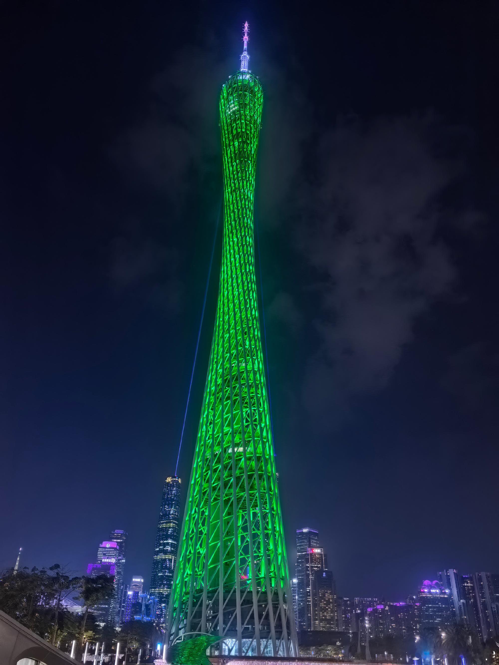就是没苦硬吃，但是也愿意吃这个苦此刻睡下，娃从今早五点四十起床就没合过...