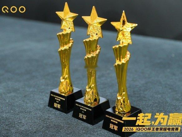 #iqoo[超话]# 我以前不太懂为啥要举办#iQOO杯# 
但是现在慢慢发现
当你选择一台电竞手机的时候
是不是无形之中想到的第一个品牌就是iQOO
确实在众多手机中
iQOO的实力是有目共睹的 ​