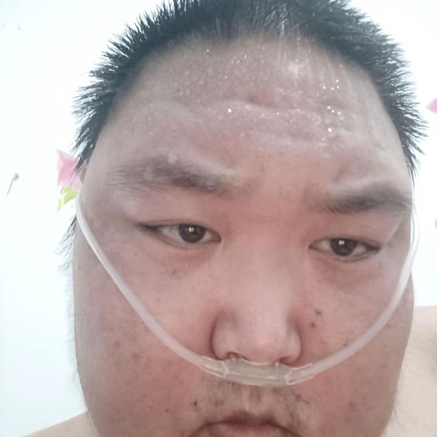 中秋一天就要在咳嗽流汗中过去了，今天一天都是折磨，血氧饱和度一直80左右，身上汗水没有干过，病情恶化越来越严重不严重！迪丽热巴 张凌赫 鞠婧祎 赵露思