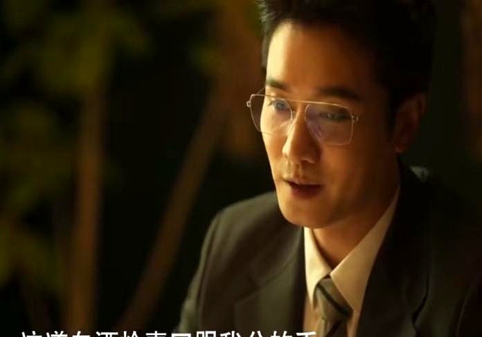 很多人在感情中都喜欢用“自我感动”来挽救关系。比如有人会点一种曾经的菜...