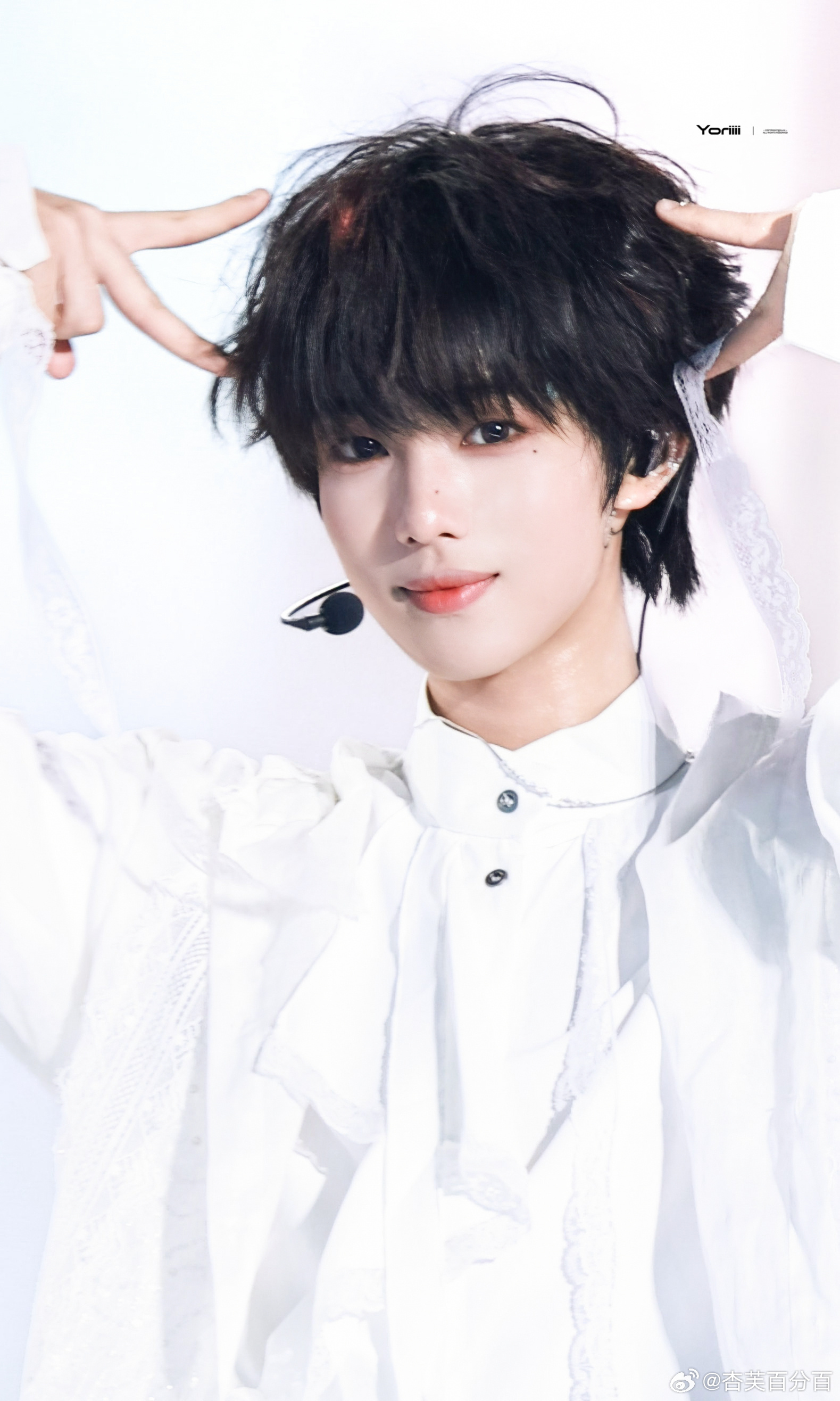 #王烁然[超话]# ❤️‍🩹#王烁然四代第一音乐唱作人# 

上善若水，润物无声。真正的善良如涓涓细流，滋养着每一个相遇的灵魂。它体现在公交车上的一次让座，对陌生人的一个微笑。这些看似微小的举动，汇聚起来就是改变世界的力量。心存善念，口说善言，行做善事，让善良成为生活的方式。

 ​