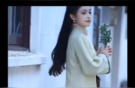 旗袍美女真优雅！