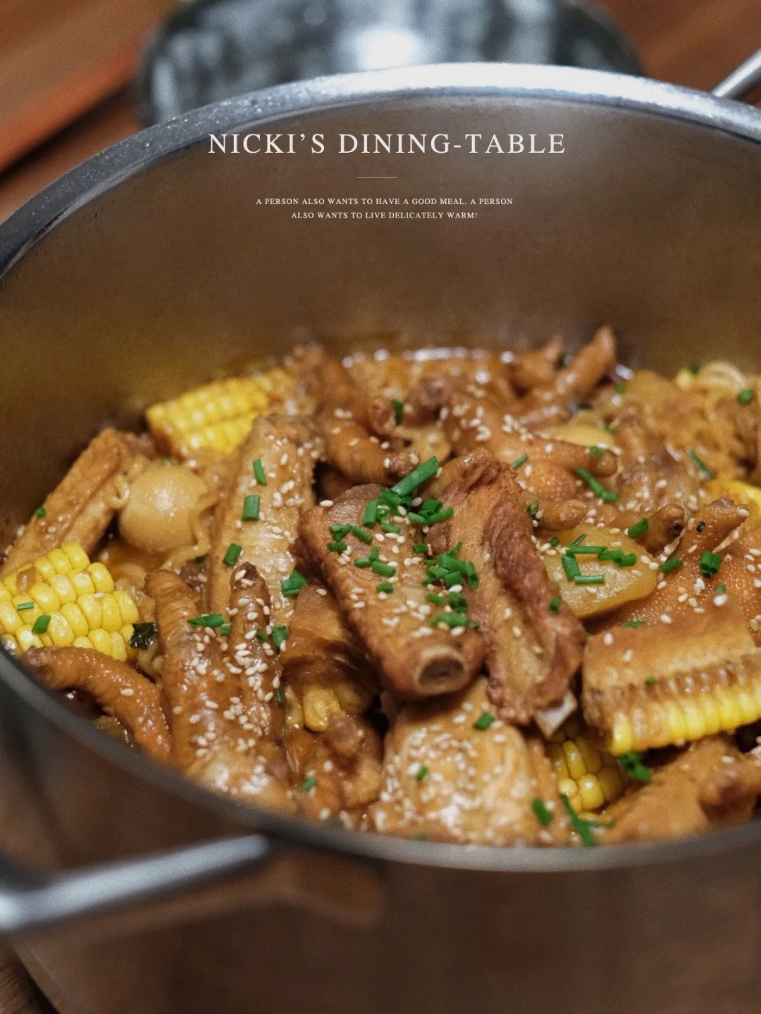 追剧搭档｜自动脱骨的排骨鸡爪煲，软糯入味