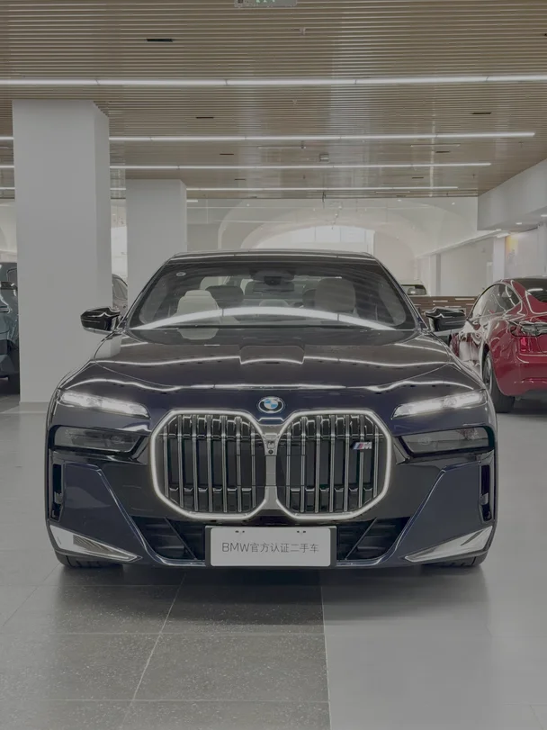25年宝马M760Le xDrive，仅8000公里