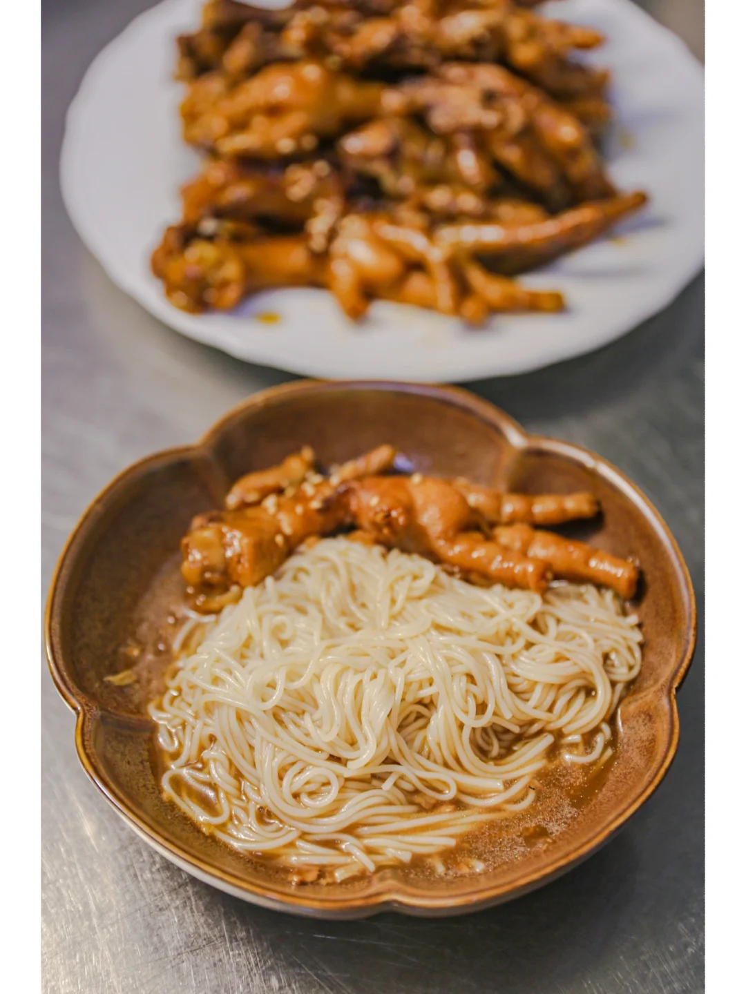 坚持做1000种面不重样（184）鲍汁凤爪拌米粉