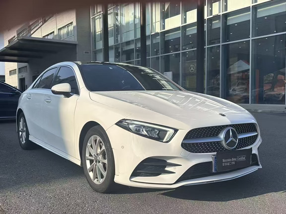 21款A200L时尚运动型