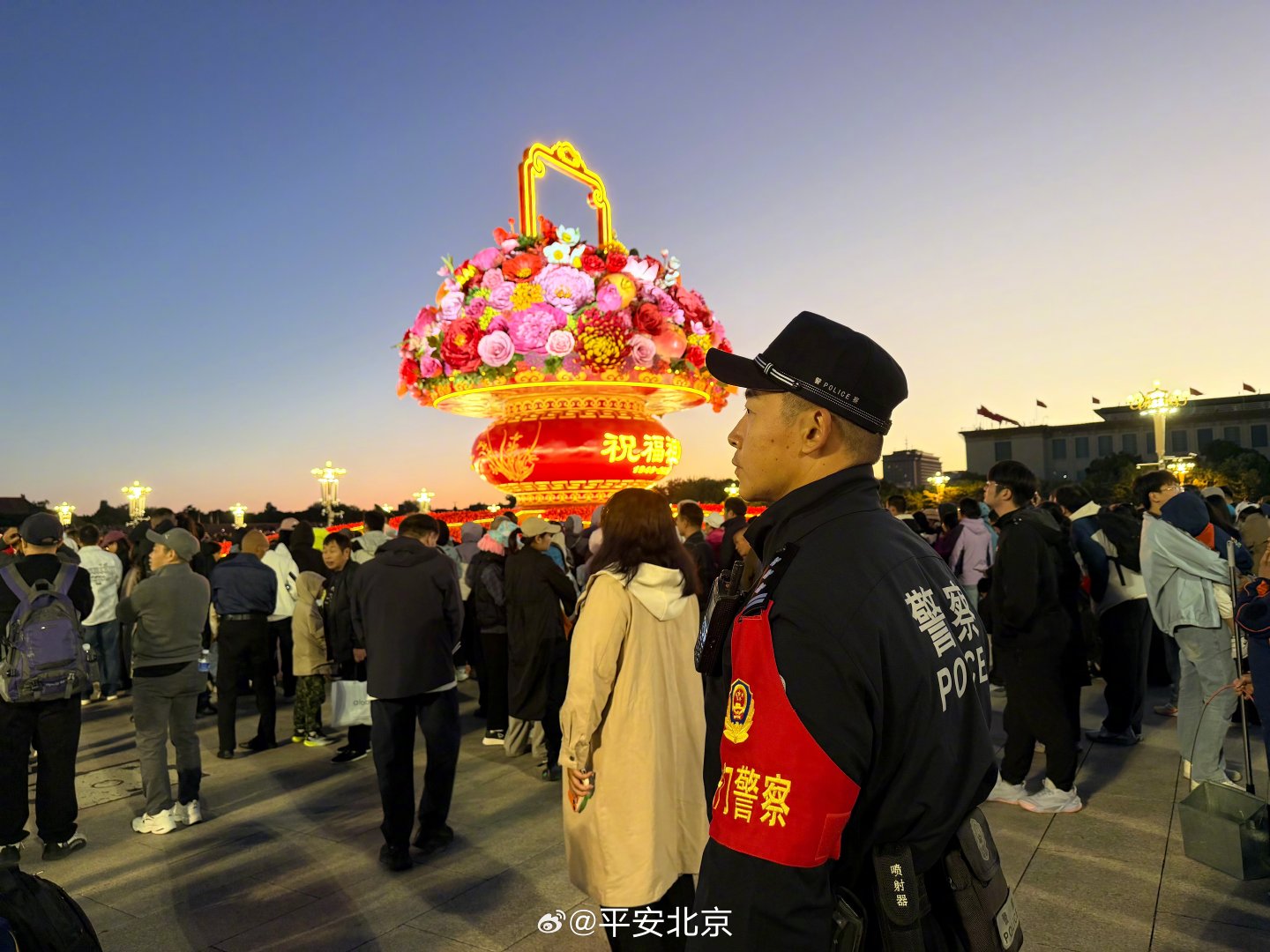 致敬伟大祖国，生日快乐！#节日我在岗·守护国泰民安# ​