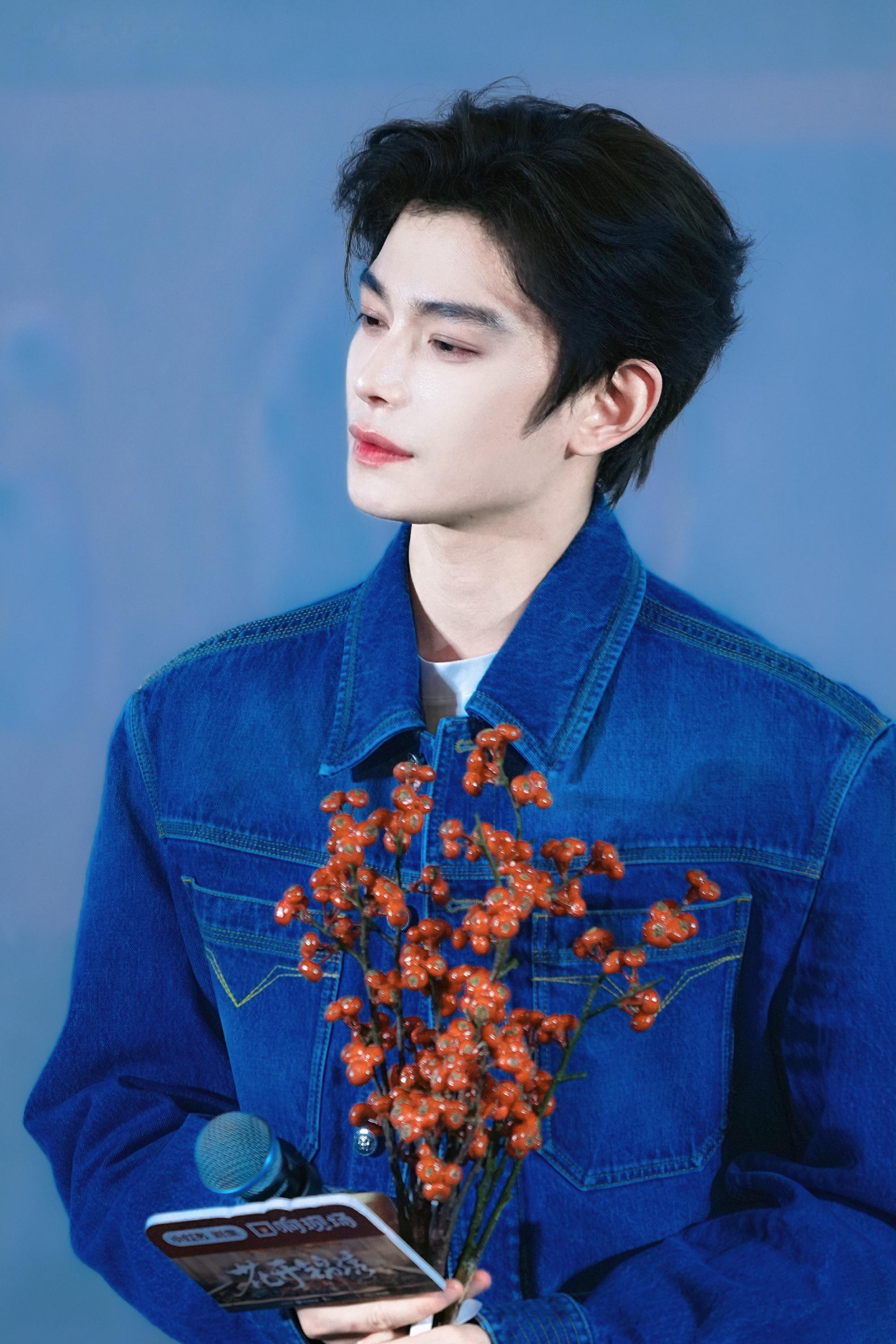 #﻿ 丁禹兮沈言#dyx#﻿丁禹兮爱在无尽夏# 

°★你是我生命里永恒的春讯𝙔𝙤𝙪 𝙖𝙧𝙚 𝙩𝙝𝙚 𝙚𝙩𝙚𝙧𝙣𝙖𝙡 𝙨𝙥𝙧𝙞𝙣𝙜 𝙣𝙚𝙬𝙨 𝙞𝙣 𝙢𝙮 𝙡𝙞𝙛𝙚



丁禹兮司宫令｜丁禹兮赵皑｜赵皑｜丁禹兮南部档案｜丁禹兮张海 ​