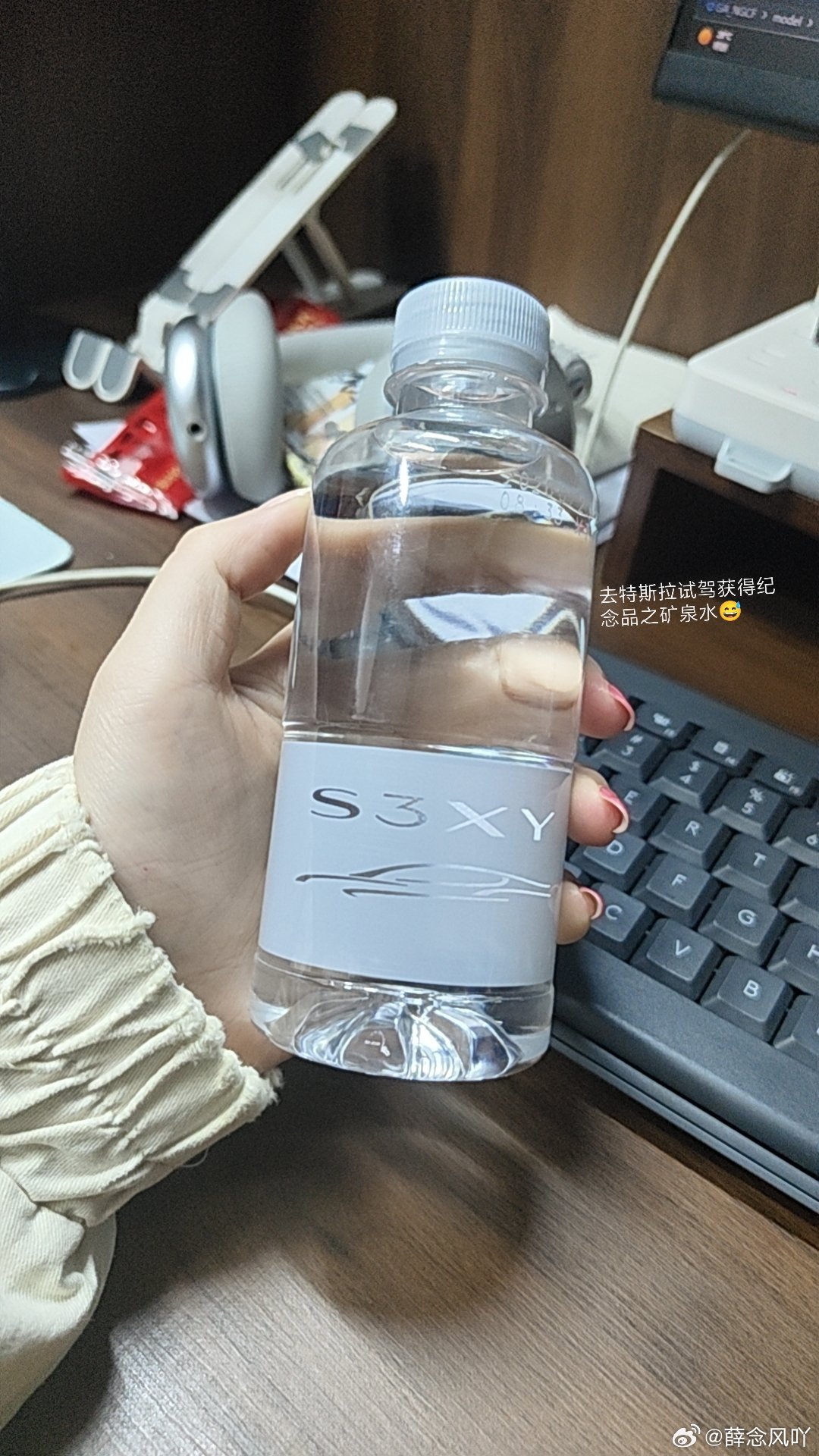 处理一些9月的图片
为什么不昨晚发？
因为昨天累成狗了[融化] ​