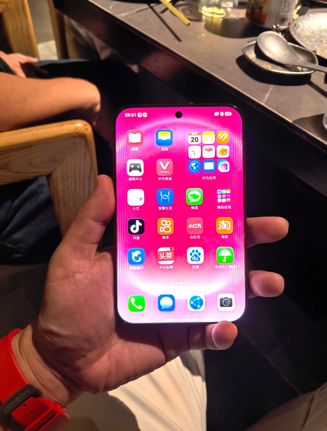 为什么以前没人想到做全面屏的阔直板？